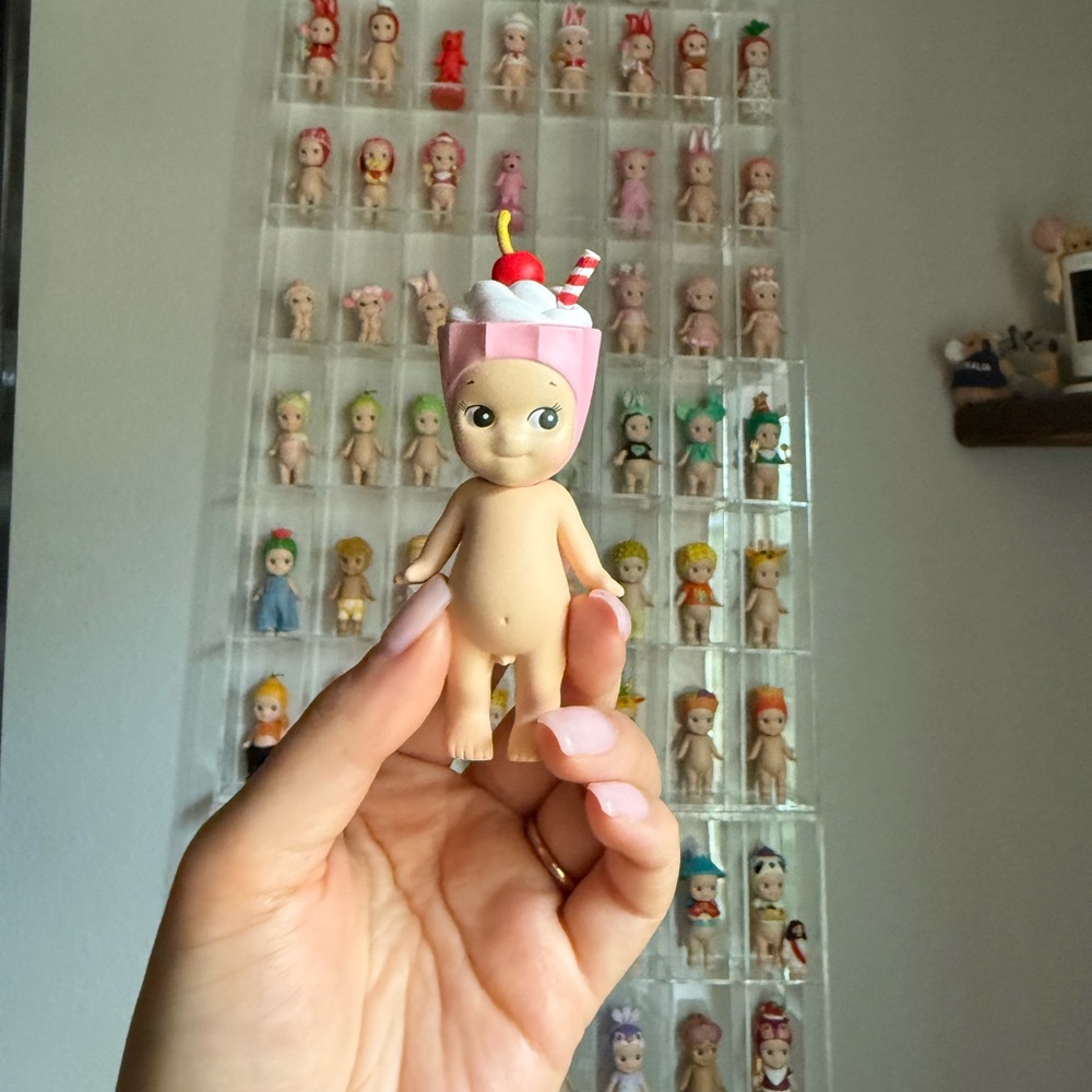 Authentic Sonny angel milkshake